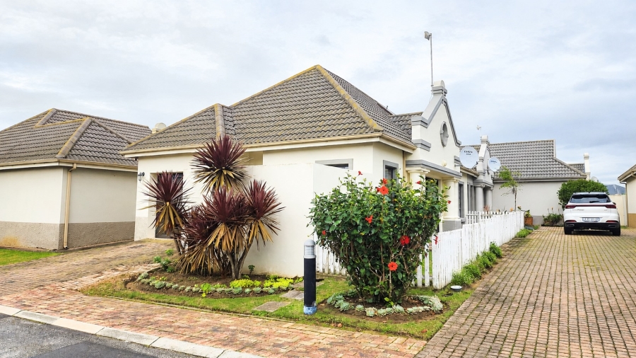 2 Bedroom Property for Sale in Blue Mountain Village Western Cape